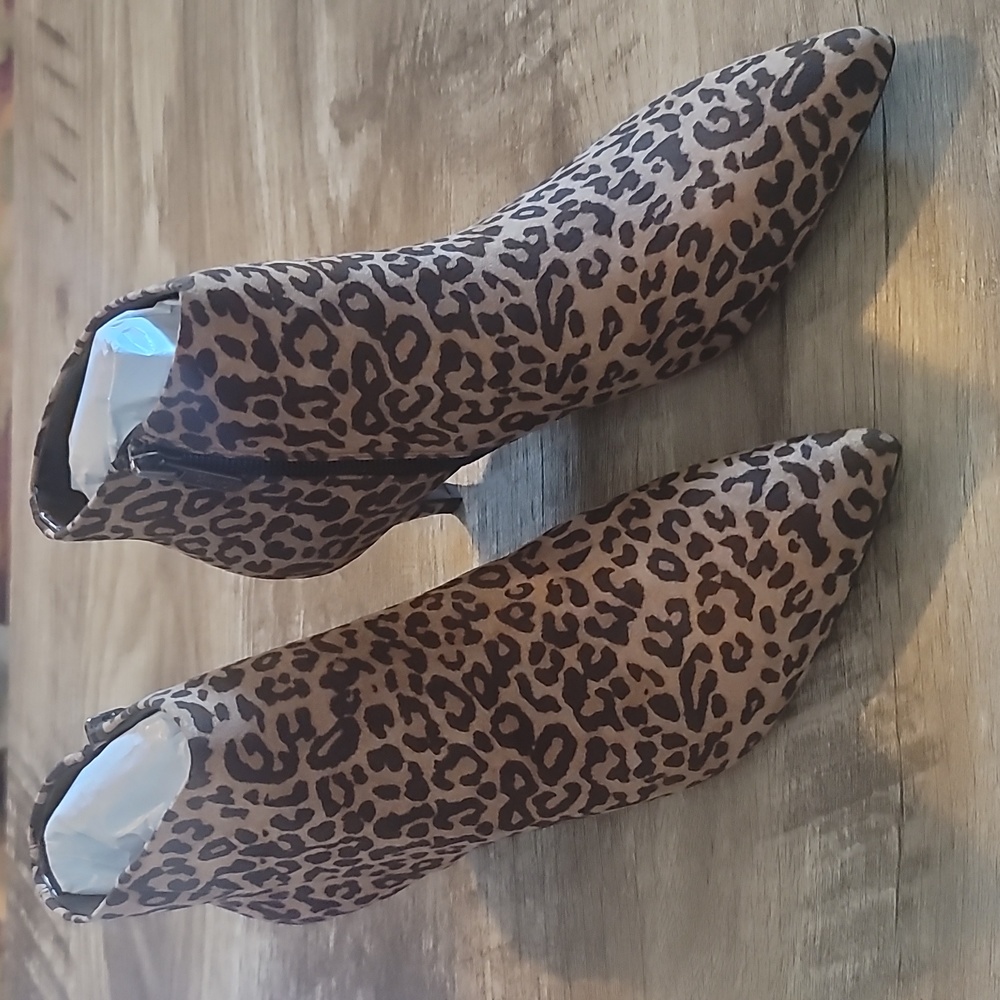 NIB Circus by Sam Edelman 6.5 Leopard booties